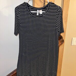 Divided tshirt dress Sz XS